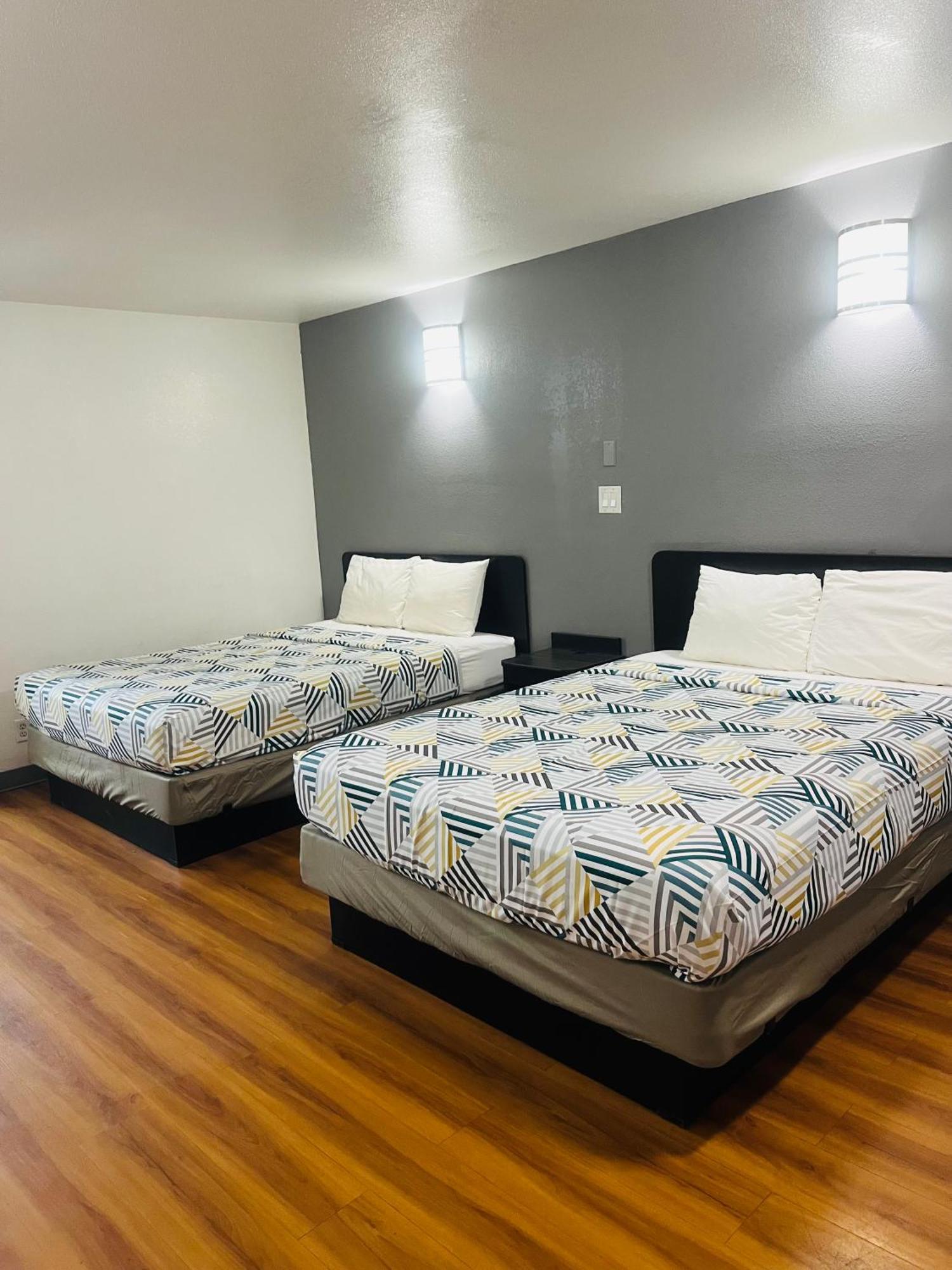 6-brinkley, Ar Hotel 2*