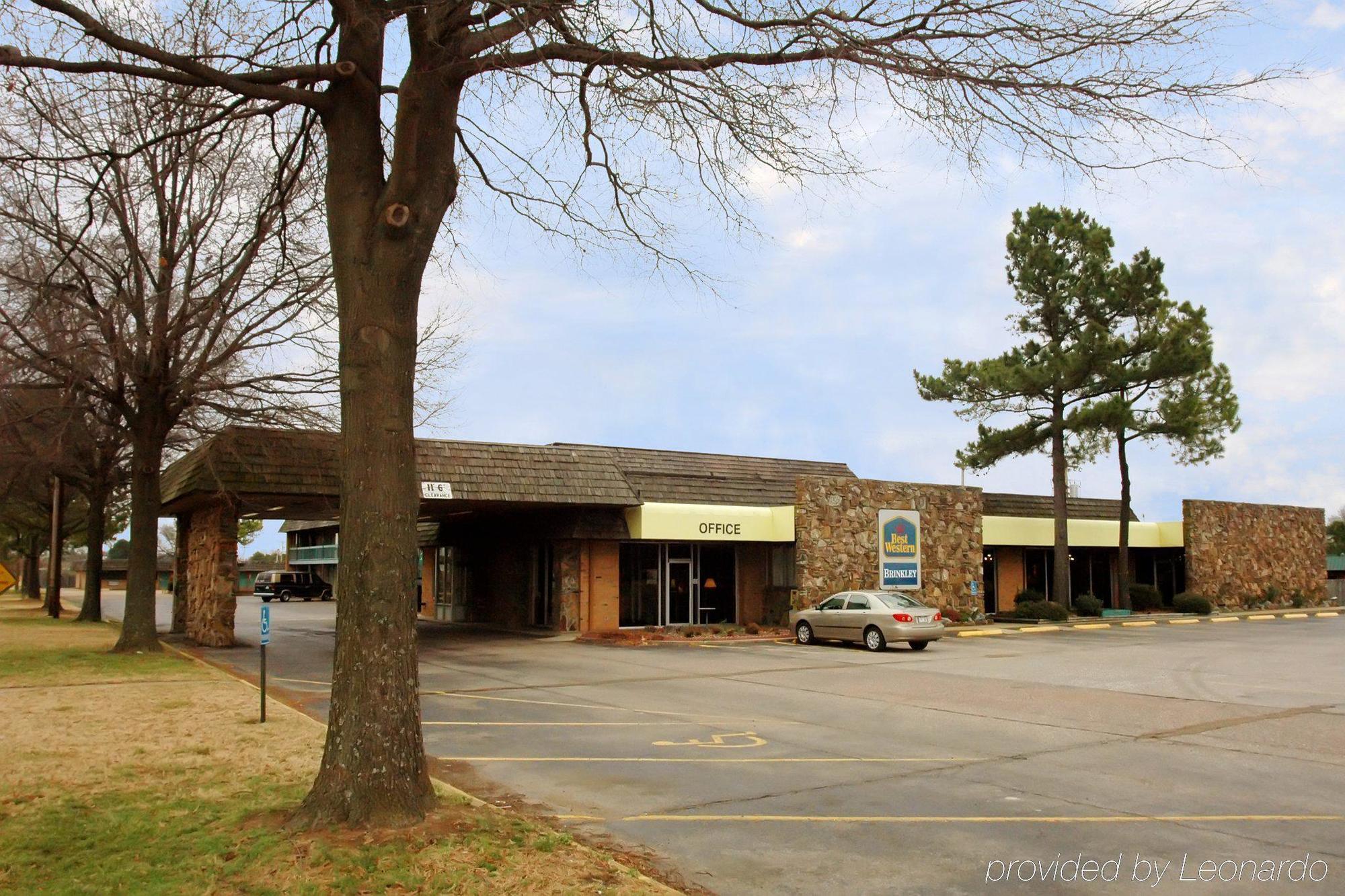 6-brinkley, Ar 2* Brinkley